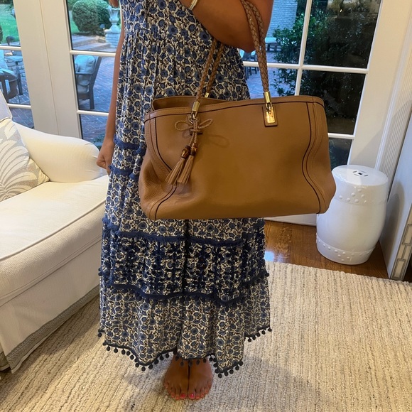 Gucci - Authentic leather large Gucci bag. fabulous tassels and details - Picture 4 of 7